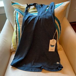 Vuori tank top Medium with tags